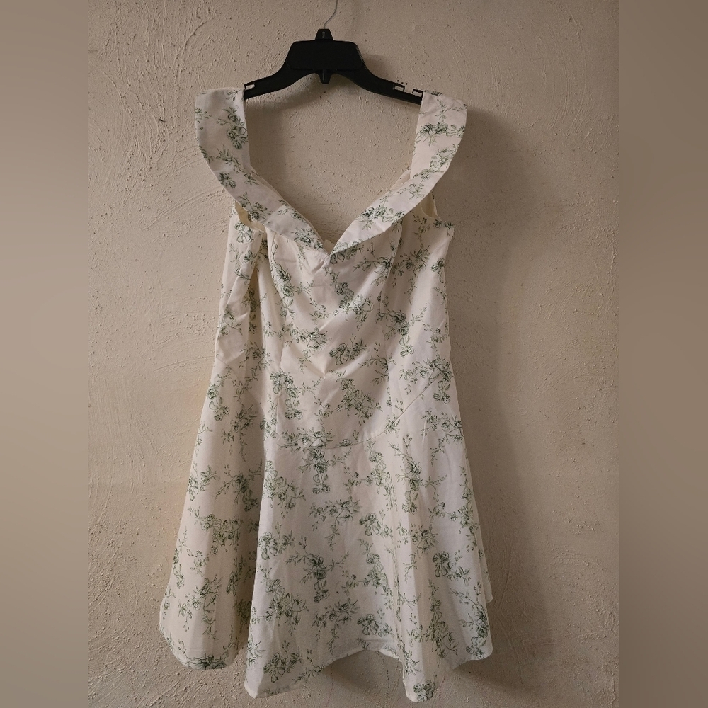 Boohoo White and Green Floral Mini Dress